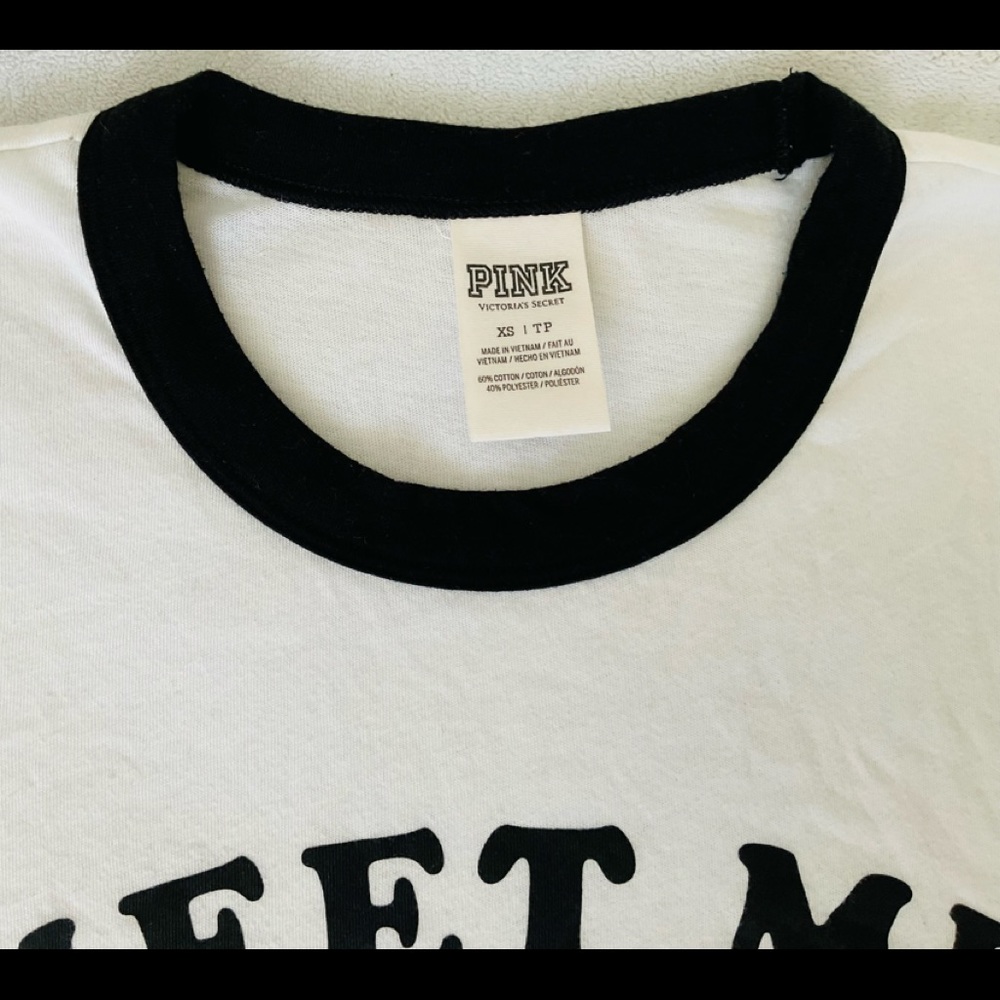 Pink Victoria’s Secret T-shirts woman’s - Picture 2 of 6